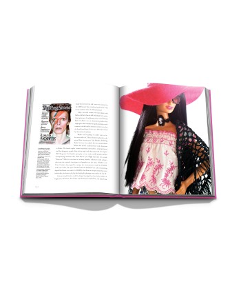 Livre Barbie: 60 Years of Inspiration la colonne vertébrale